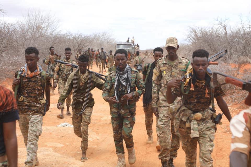 Ciidamada oo ku socda jidka Ceelbuur.jpg